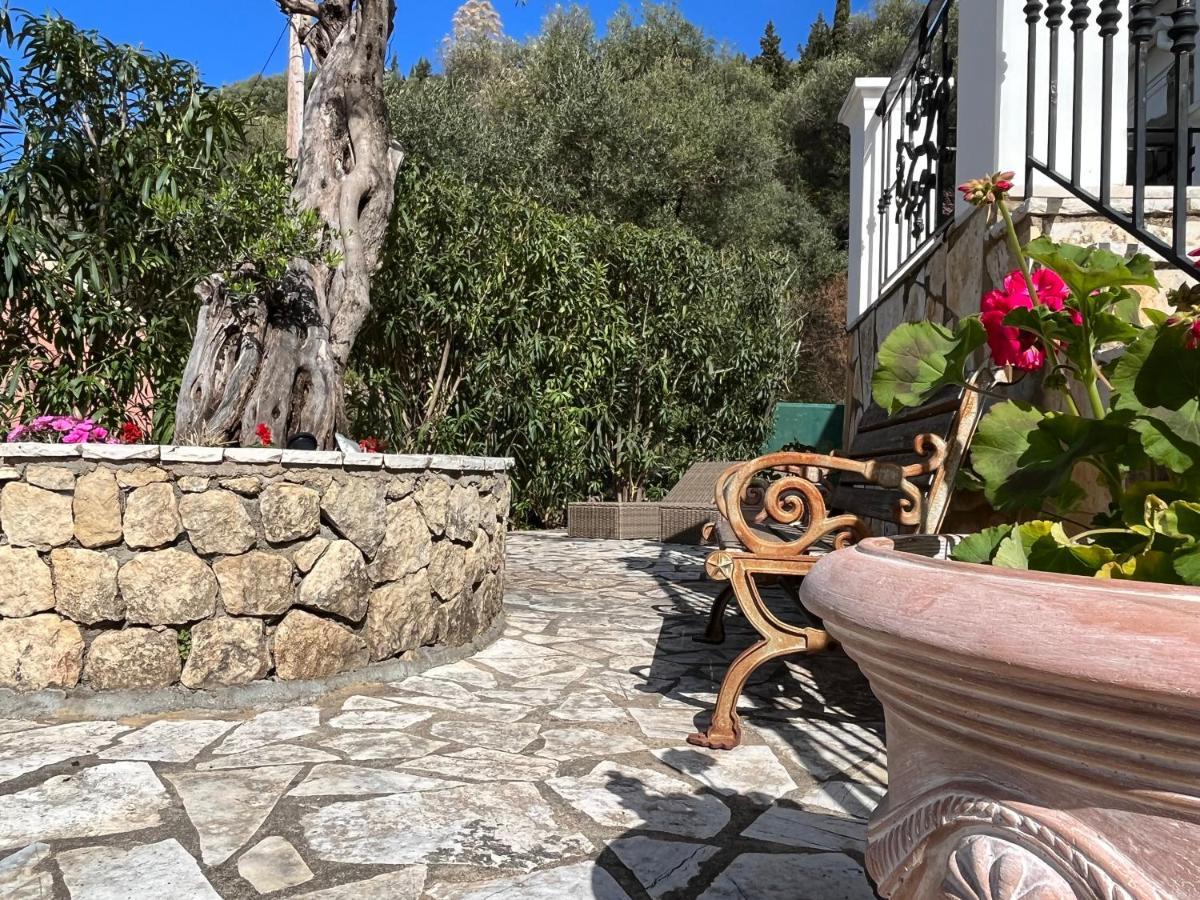 Villa Ampelaki "30 Meters To Beach" Palaiokastritsa Esterno foto
