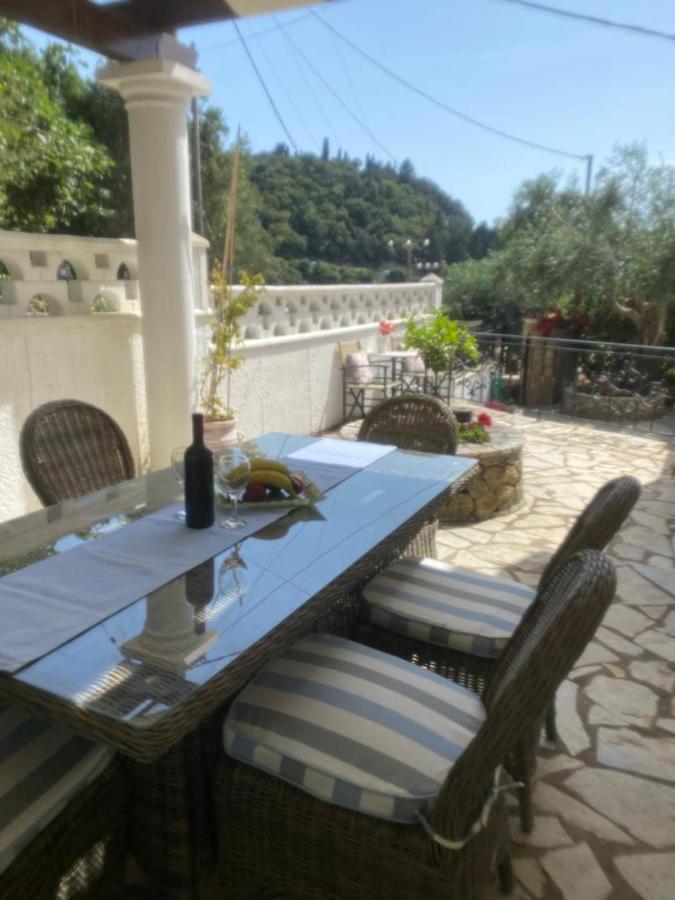 Villa Ampelaki "30 Meters To Beach" Palaiokastritsa Esterno foto